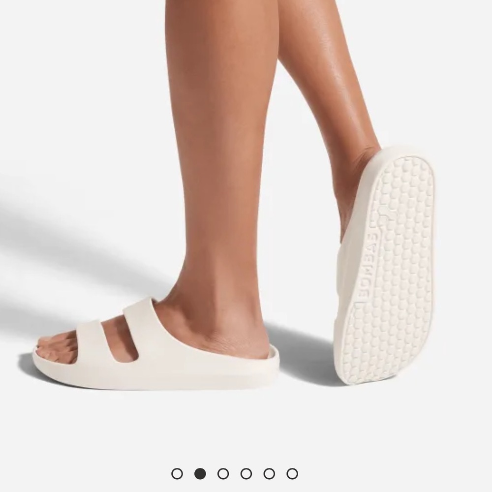 Bombas Cream Women's Slides